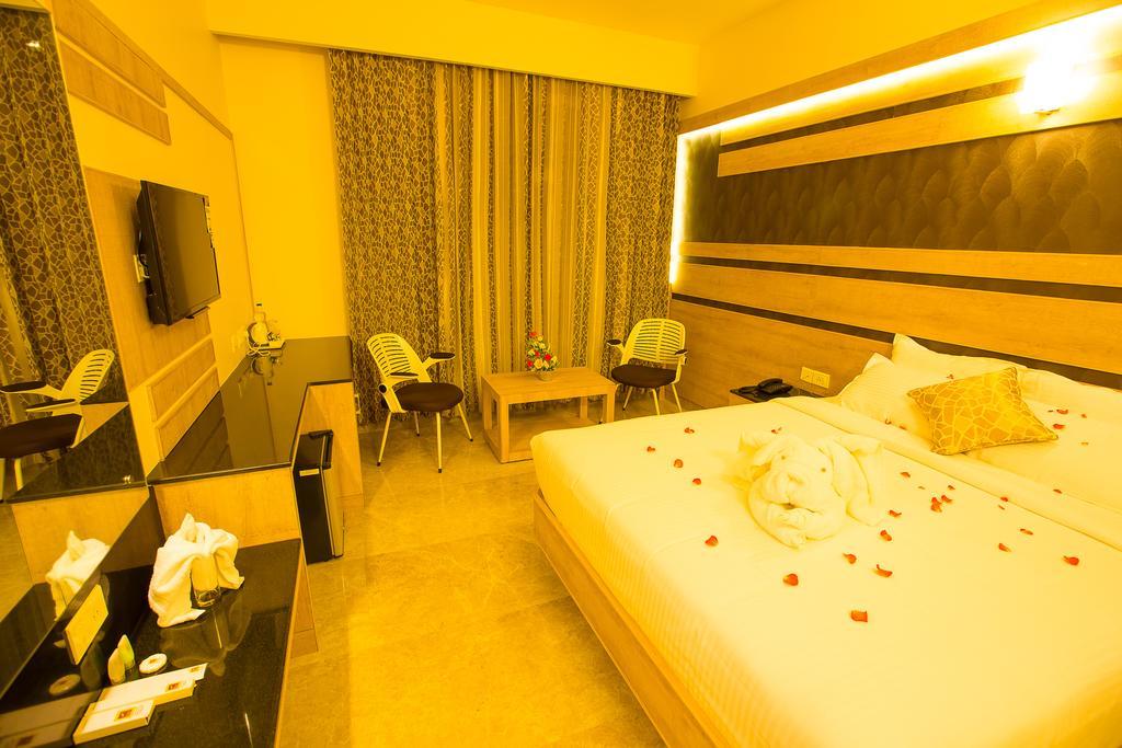 Hotel Radha Prasad Erode Quarto foto