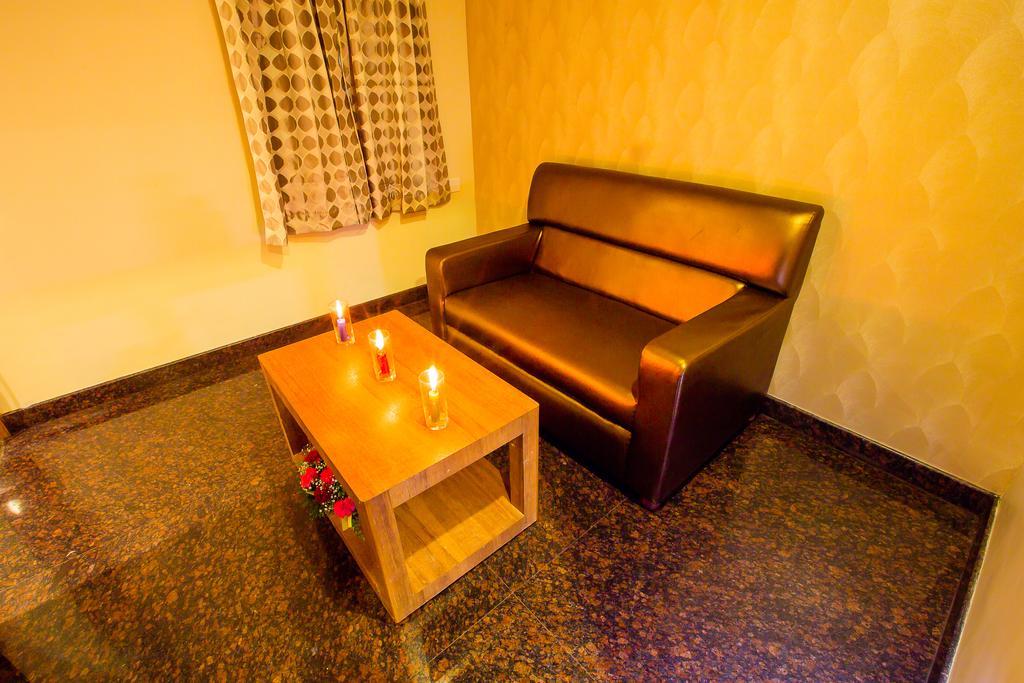 Hotel Radha Prasad Erode Quarto foto