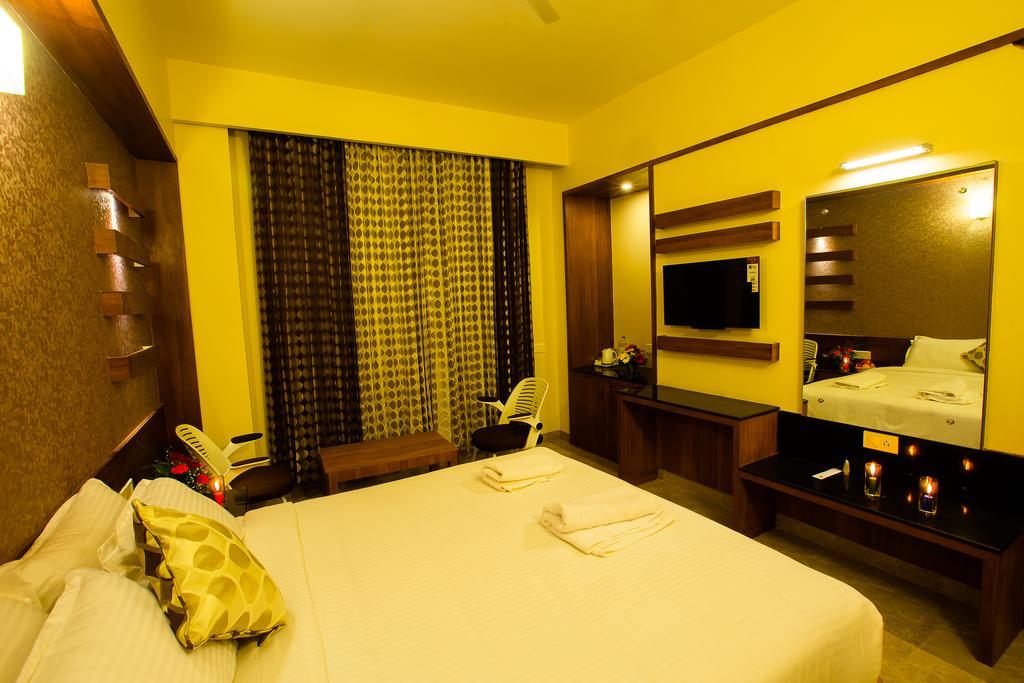 Hotel Radha Prasad Erode Quarto foto